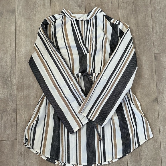 Blush maternity blouse size small - Picture 5 of 7